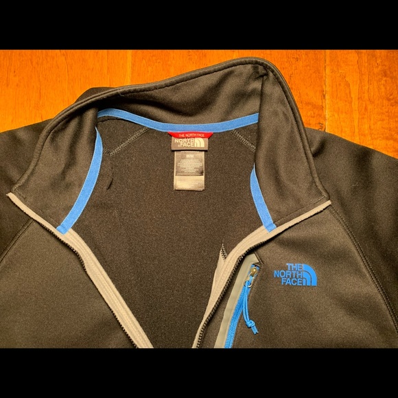 North Face Zip-up Sweater - Picture 4 of 6